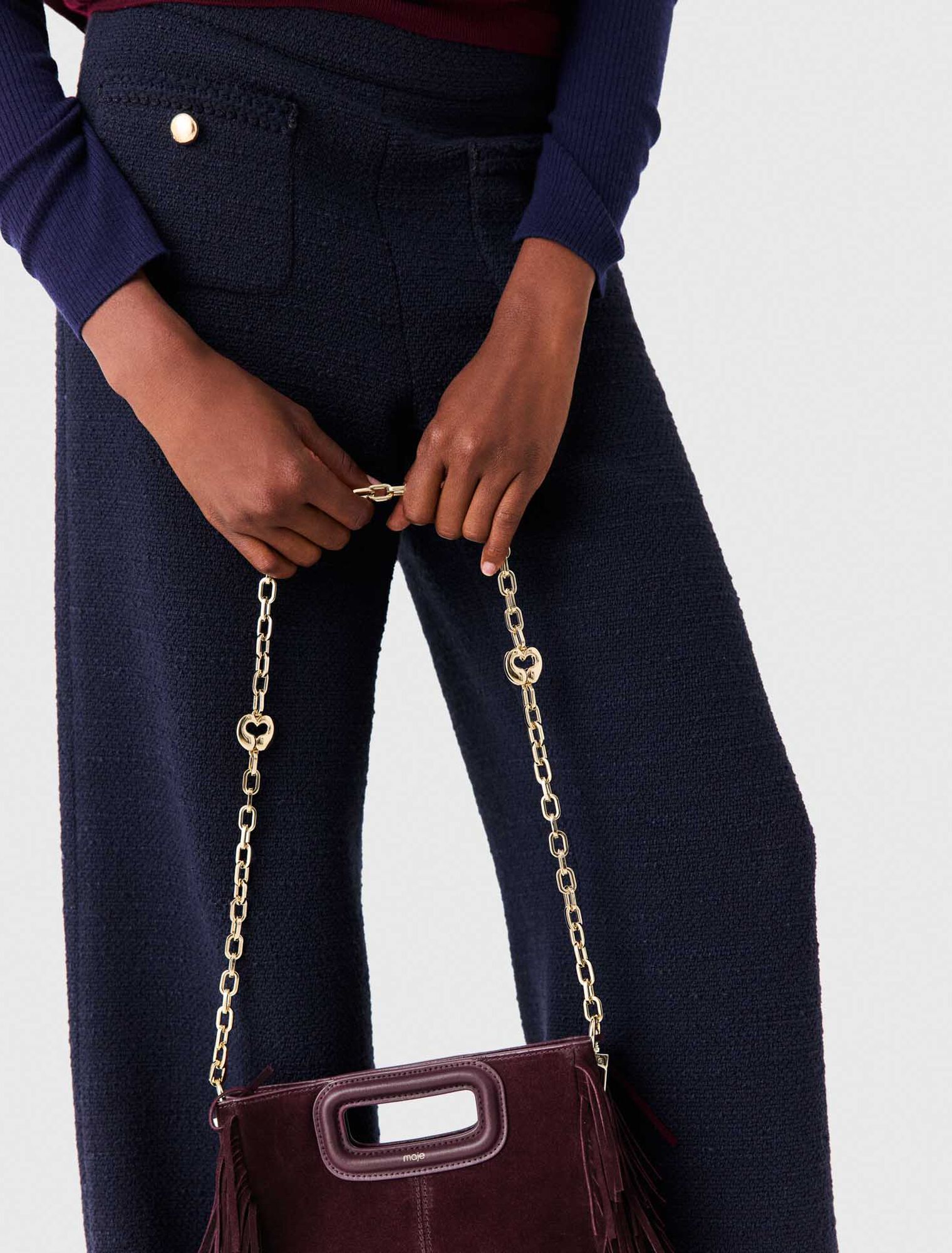 Short metal chain shoulder strap