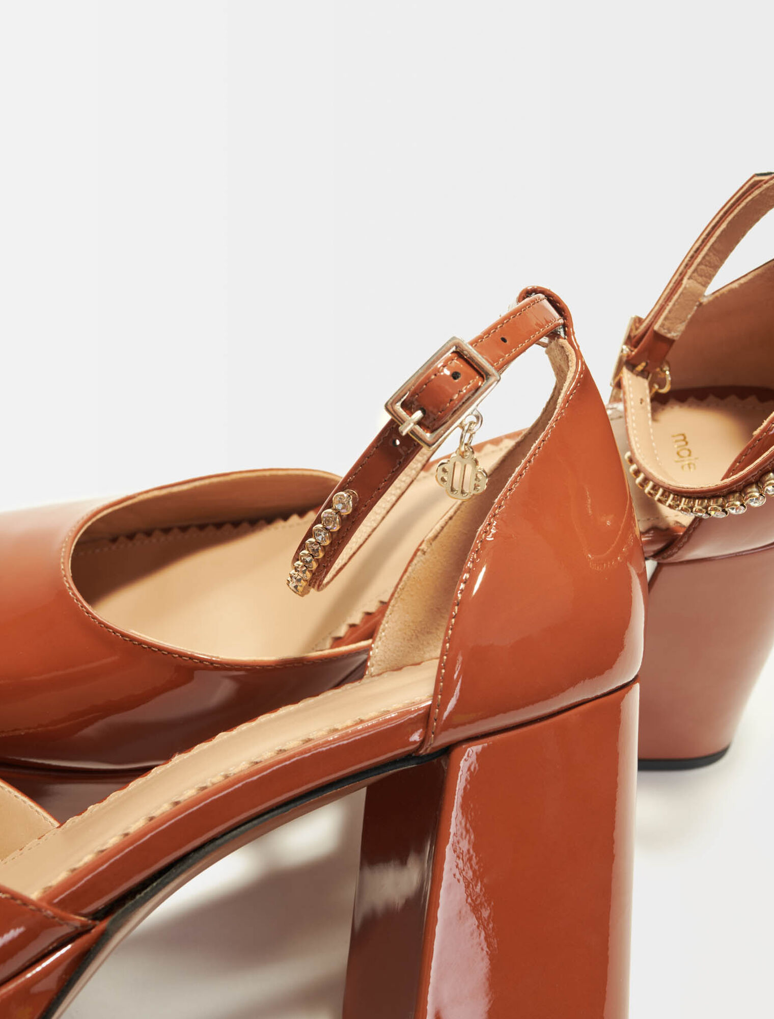 Patent platform pumps