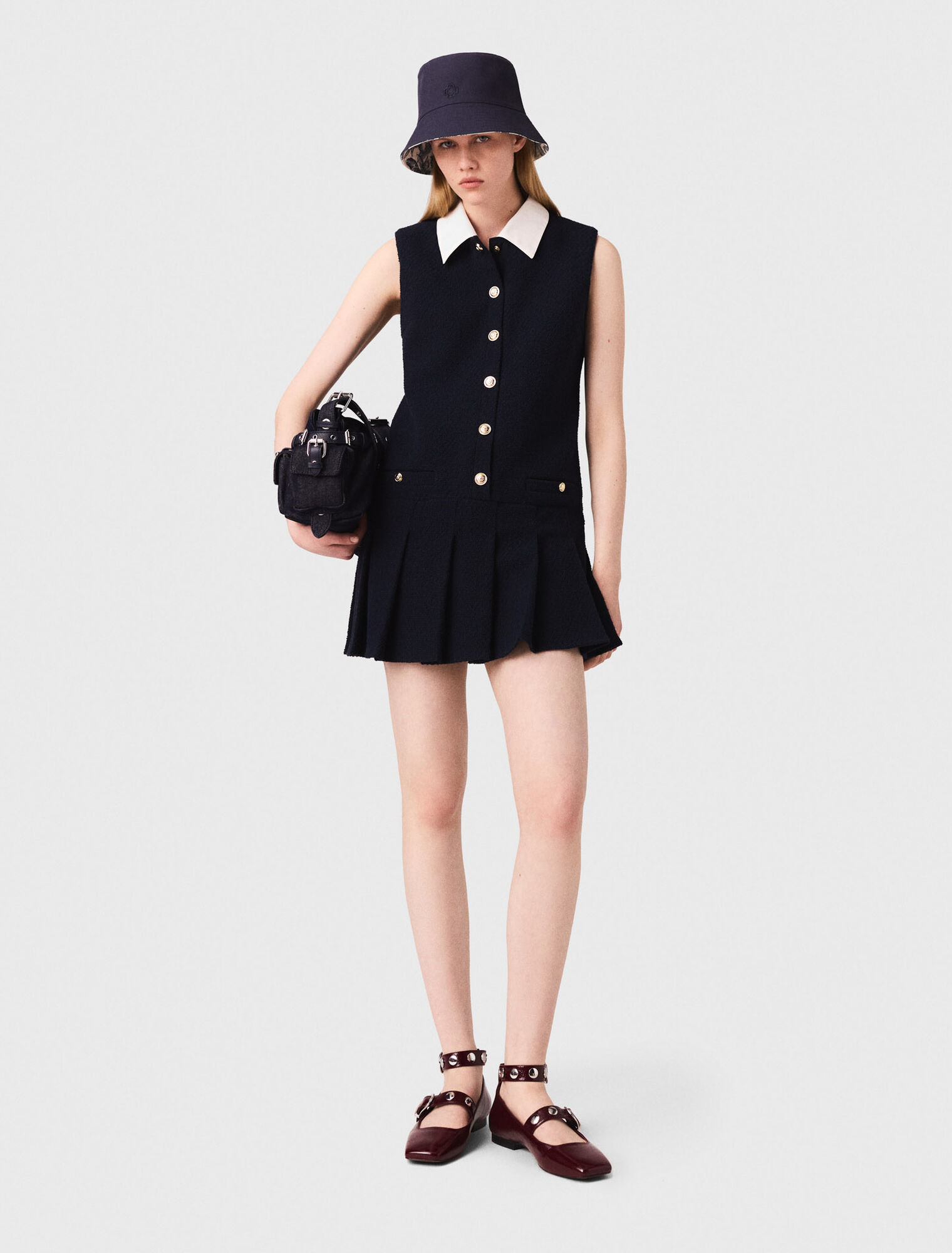 Short tweed dress, removable collar