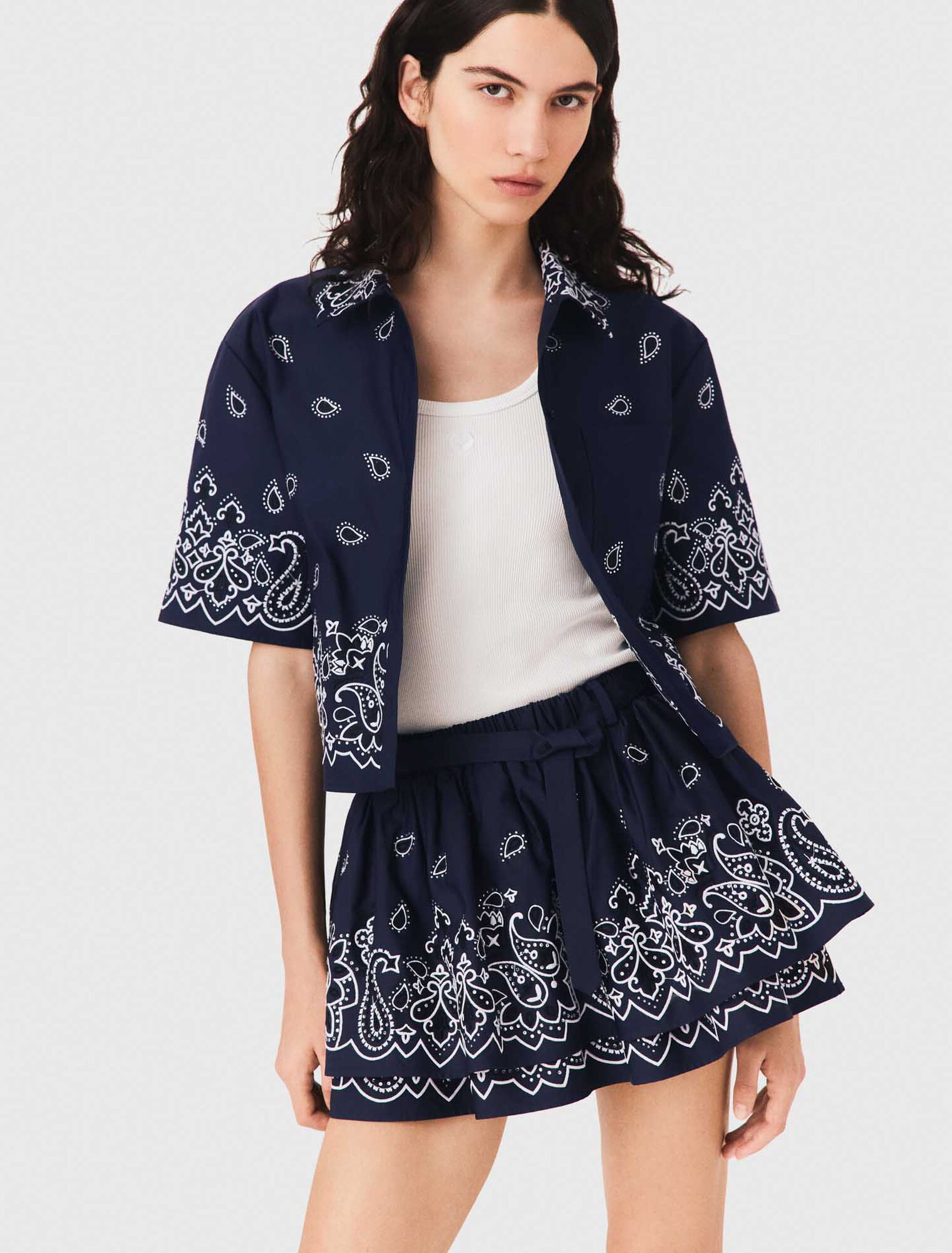 Short embroidered ruffled skirt