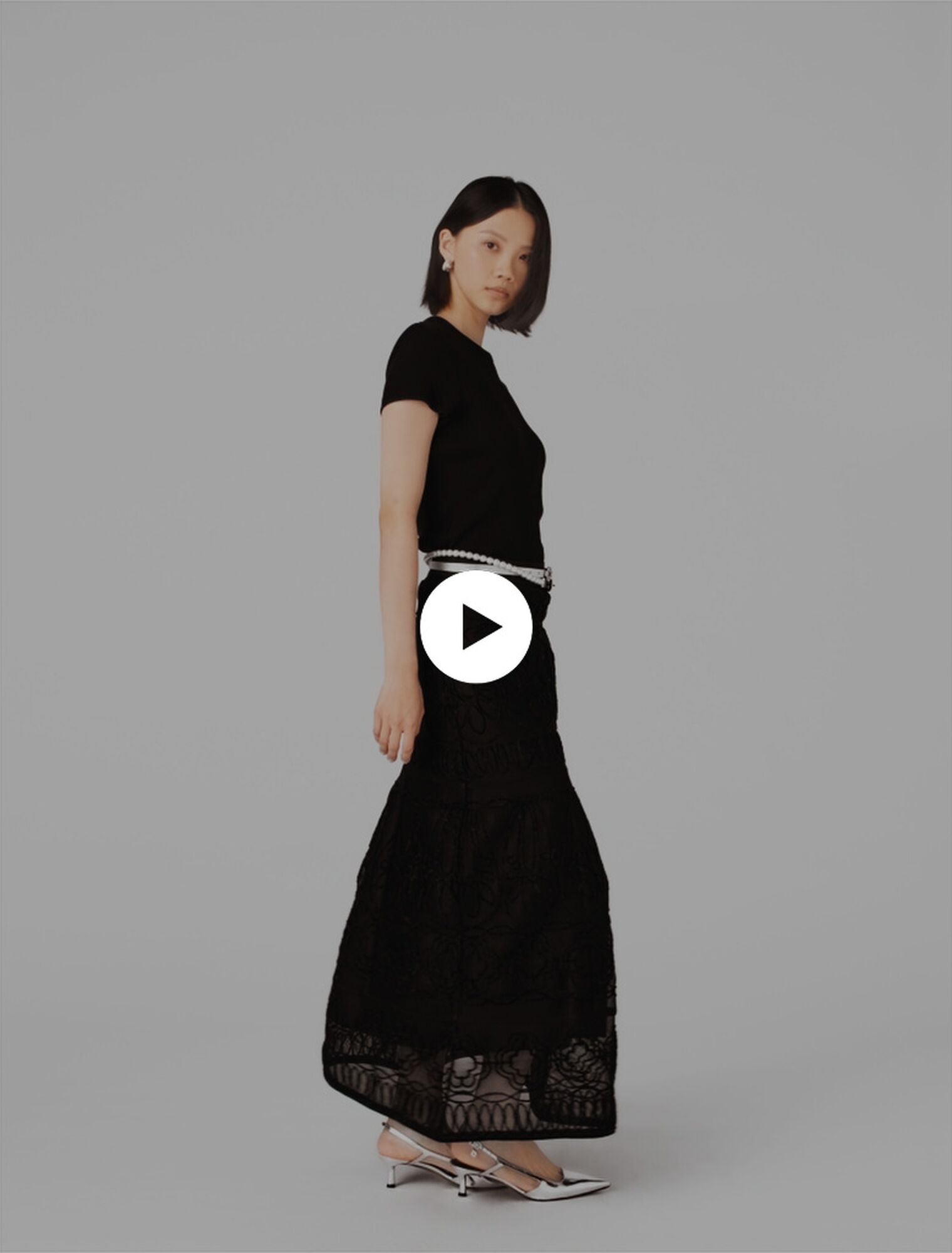 Embroidered basket-weave knit skirt