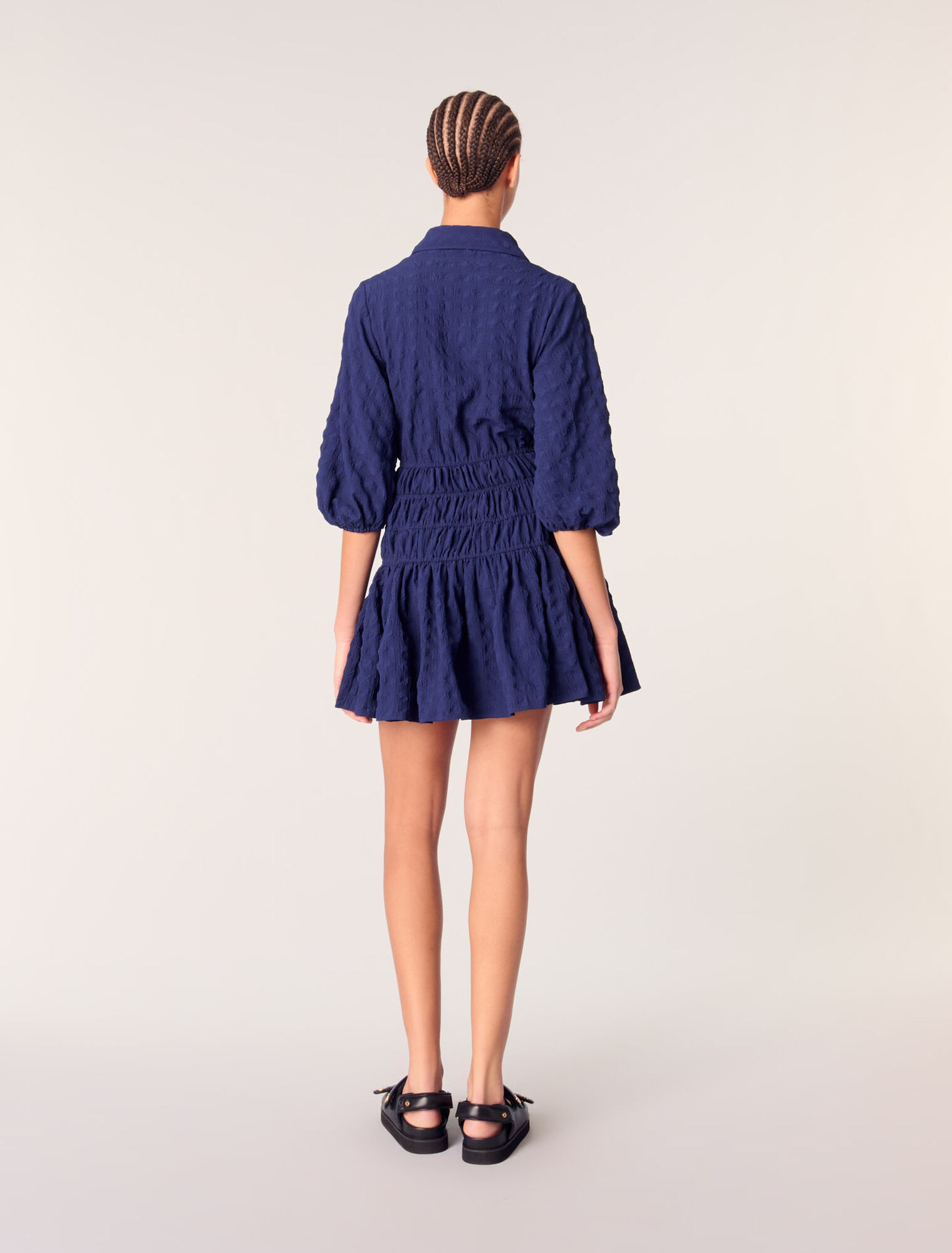 Short satin-effect pleated dress 