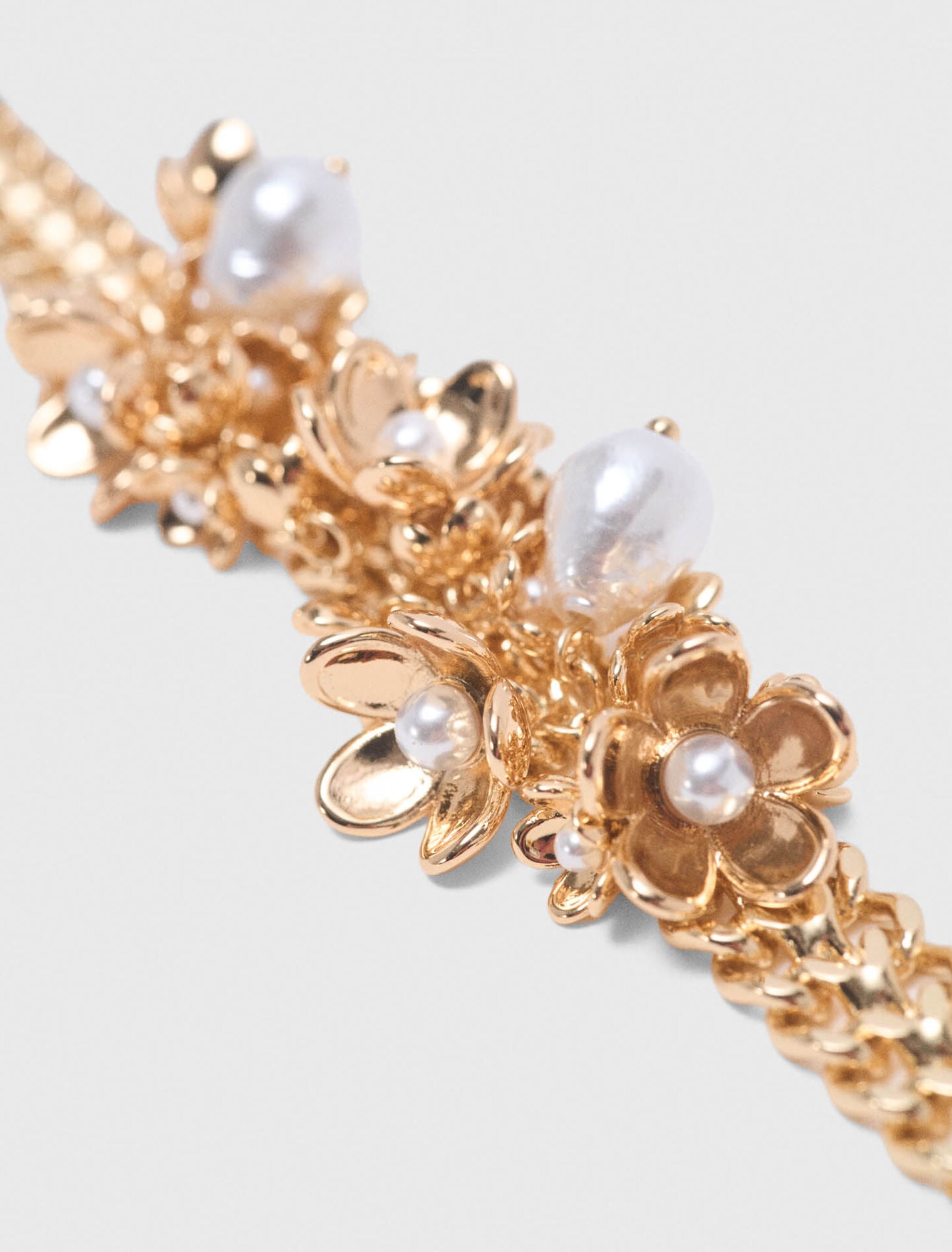 Asymmetric wide chain bracelet