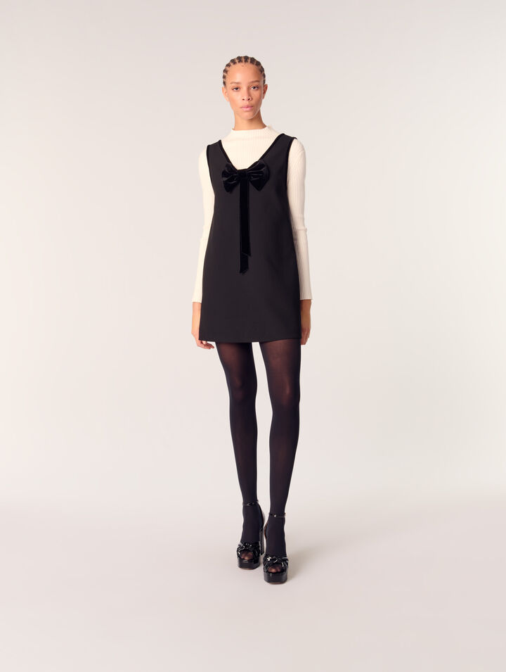 Pinafore dress with velvet collar