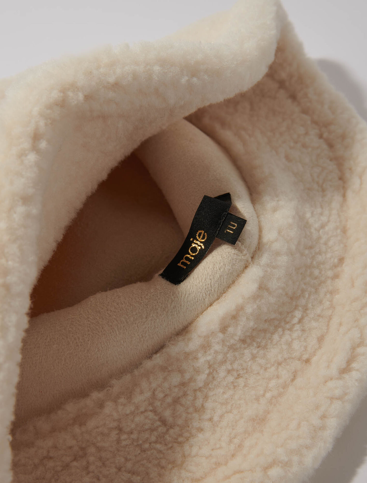 Faux fur bucket hat