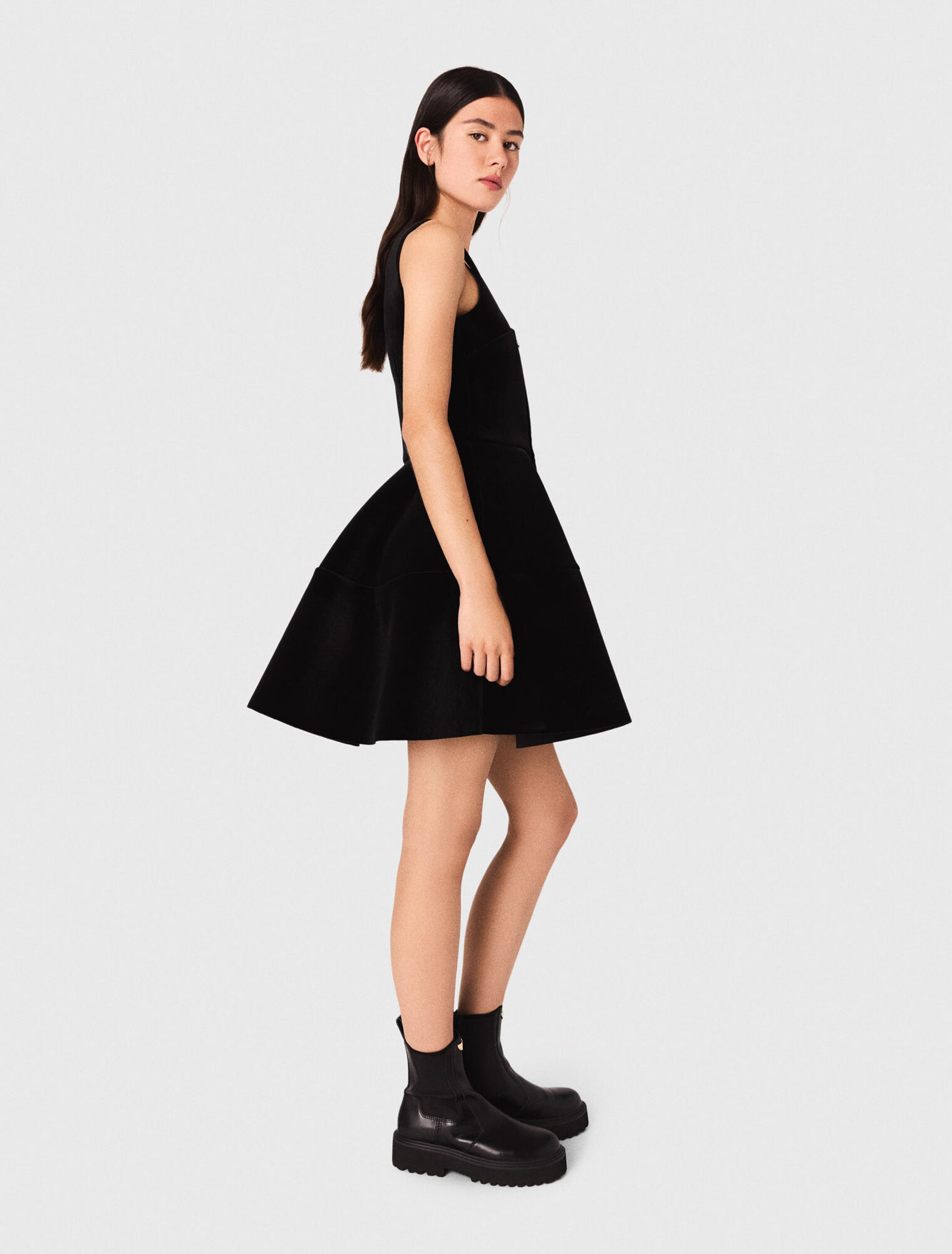 Short velvet skater dress