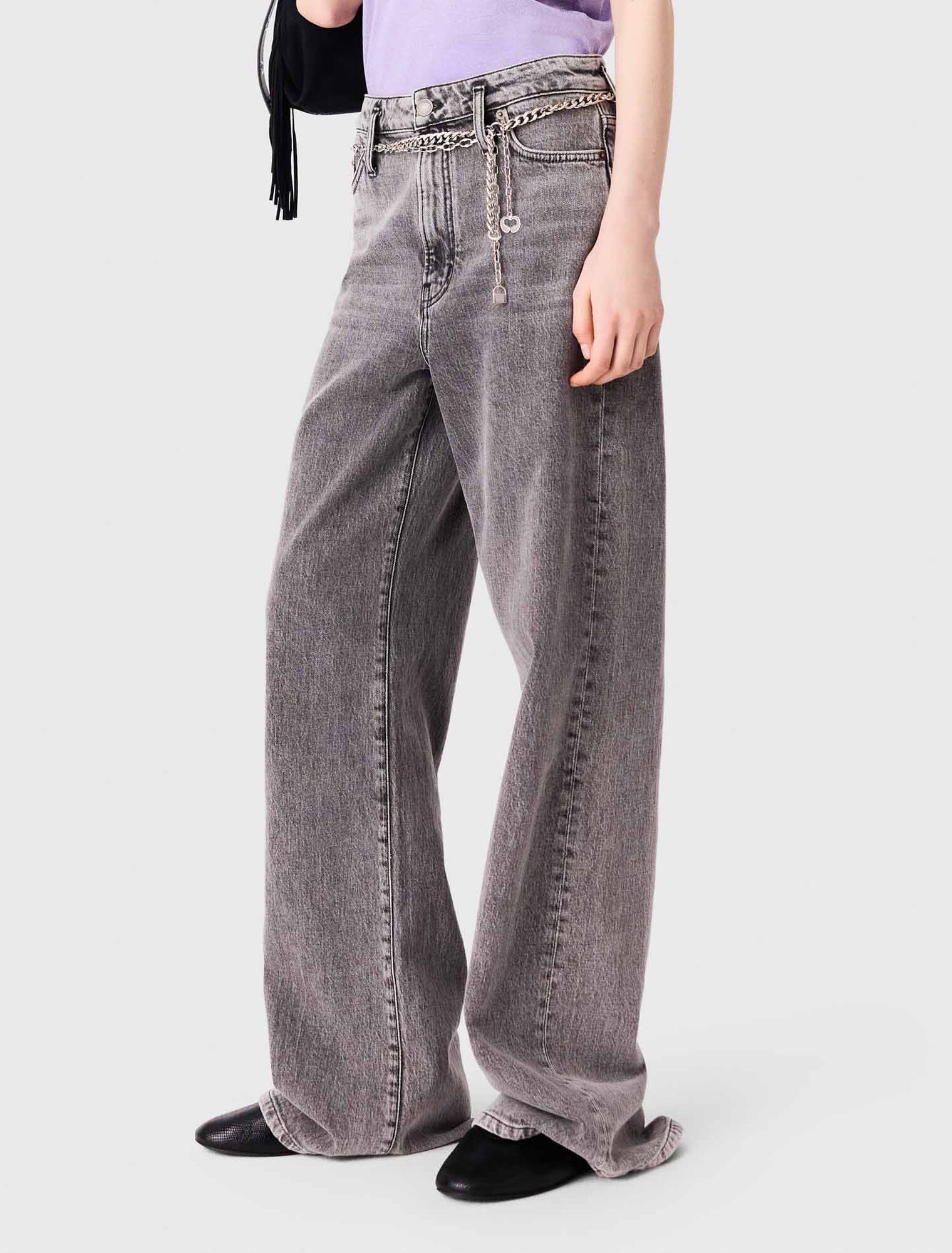 Wide-leg jeans with chain-link belt