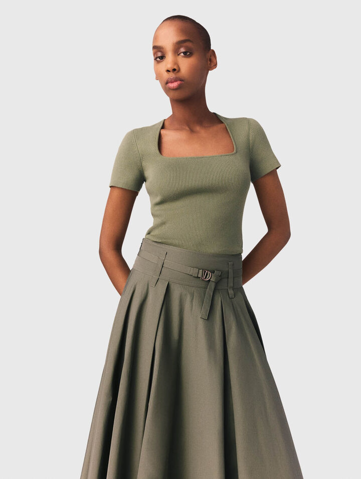 Square-neck ribbed jumper