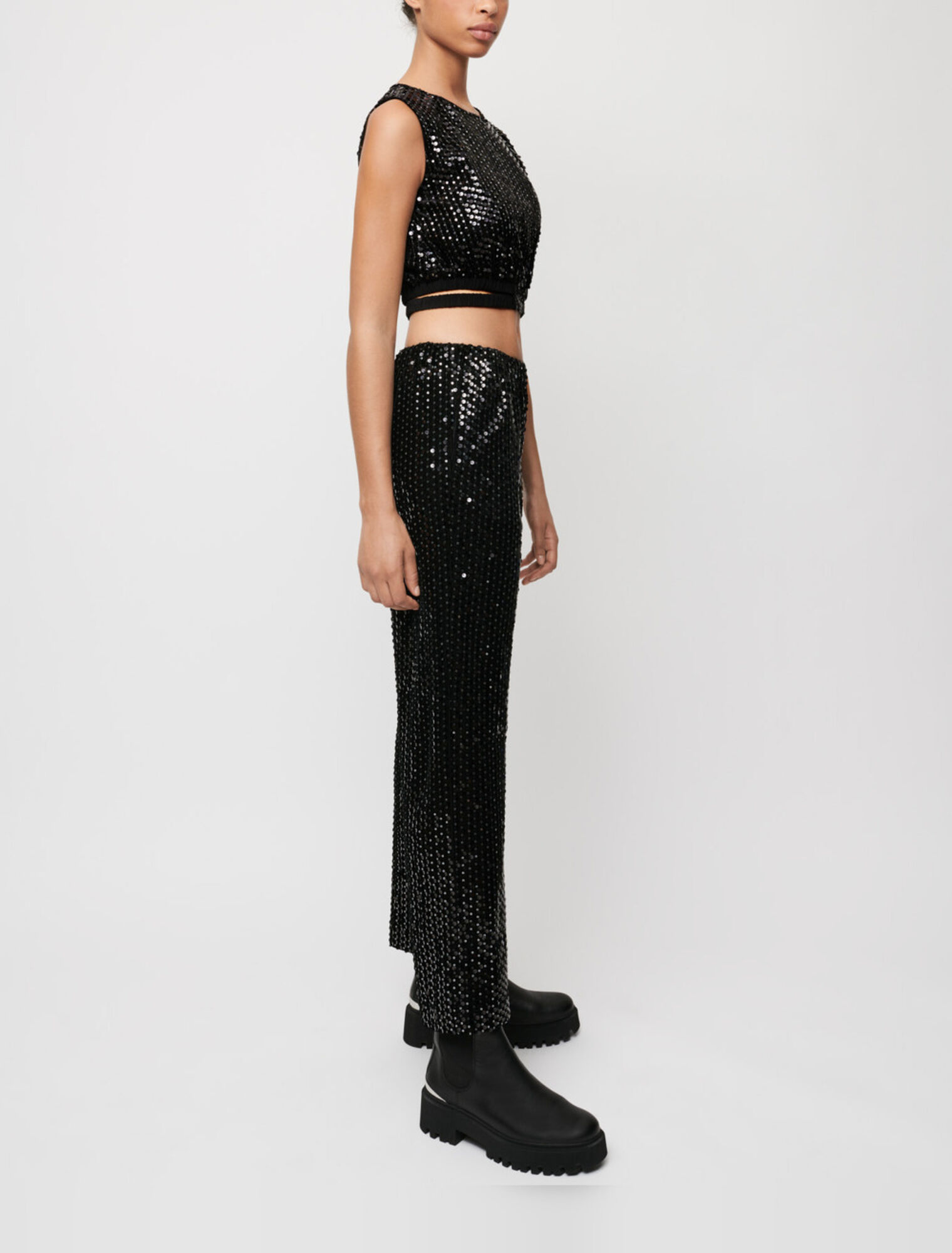 Wide-leg straight-leg pants