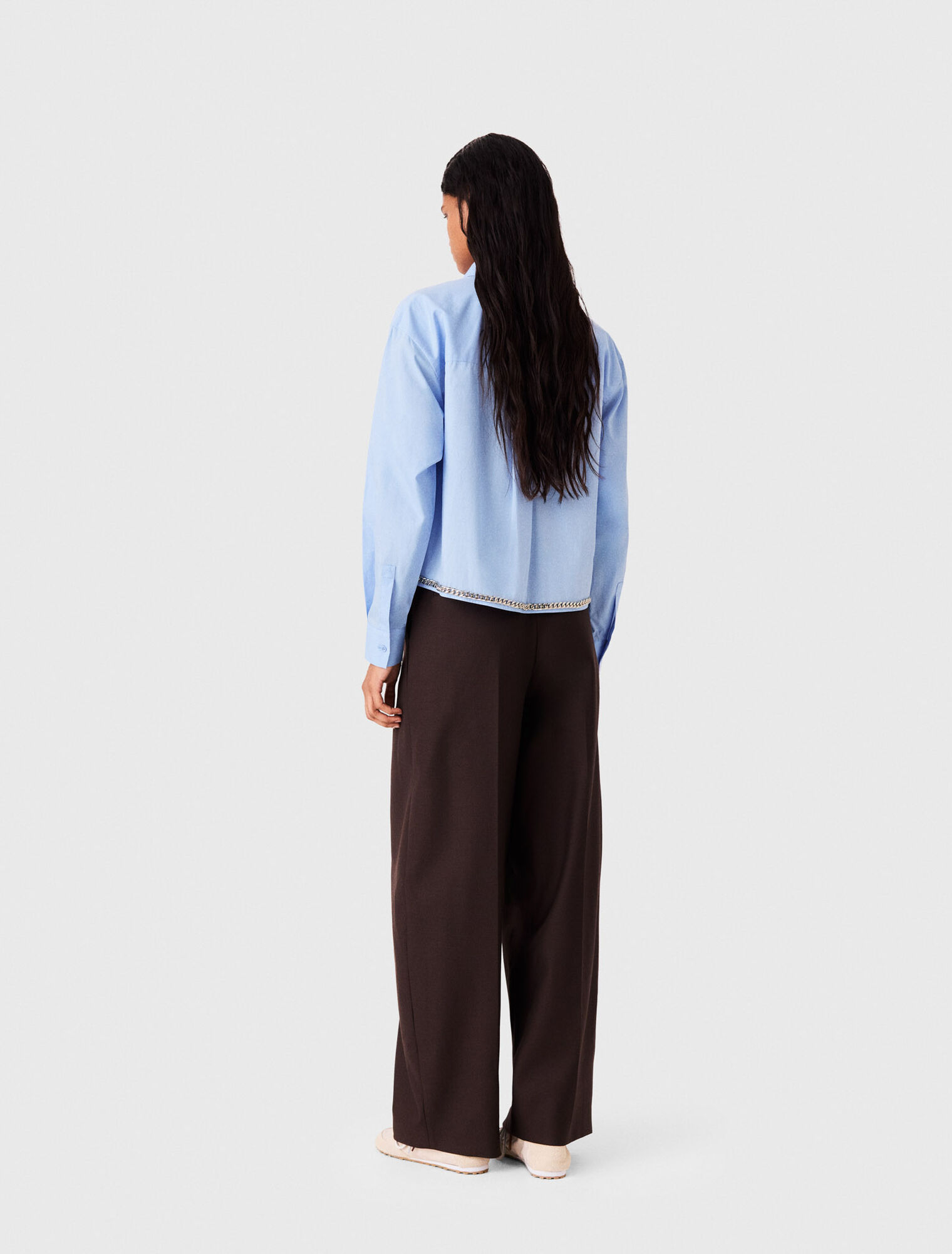 Cropped shirt with chain trim