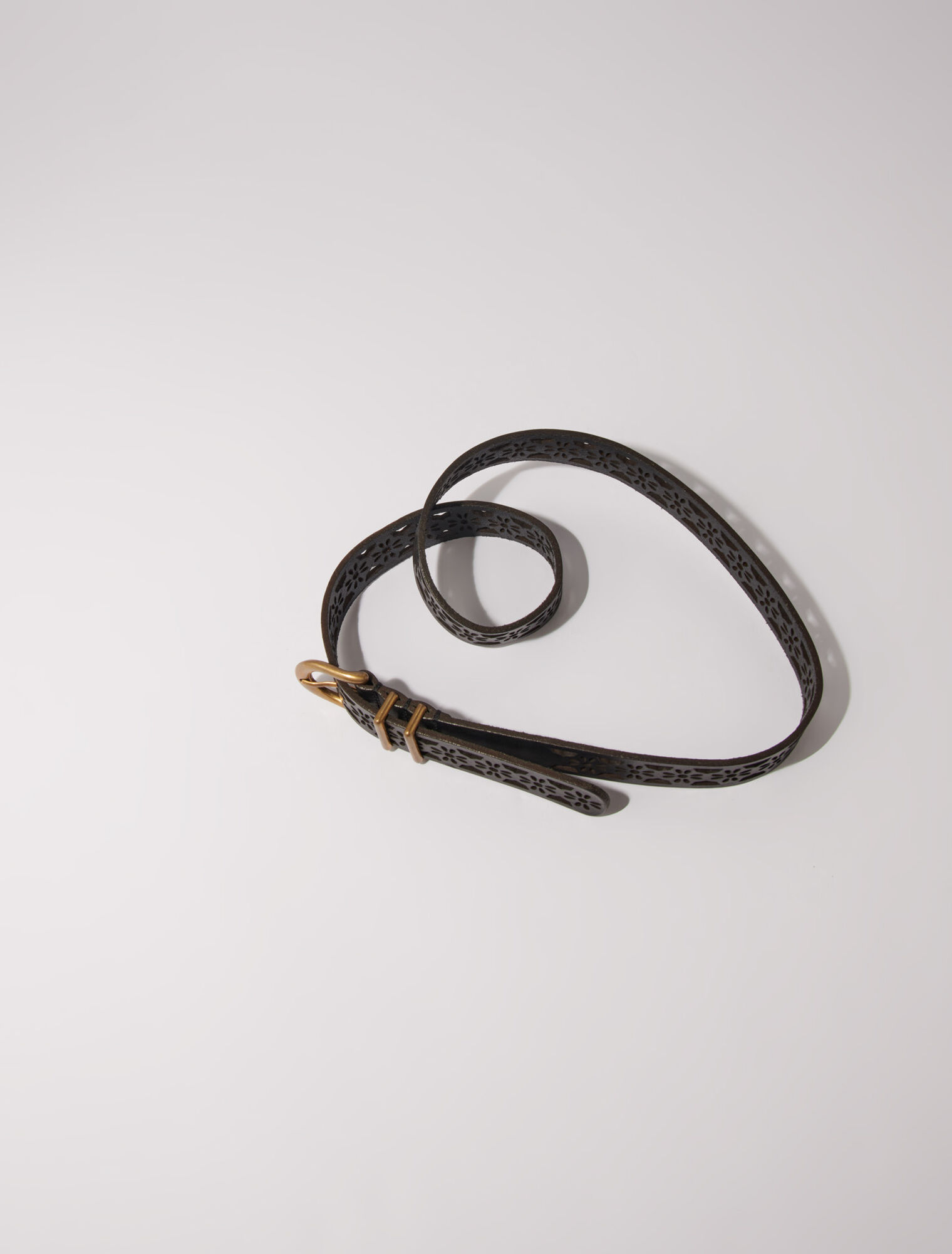 Leather belt with flower detail