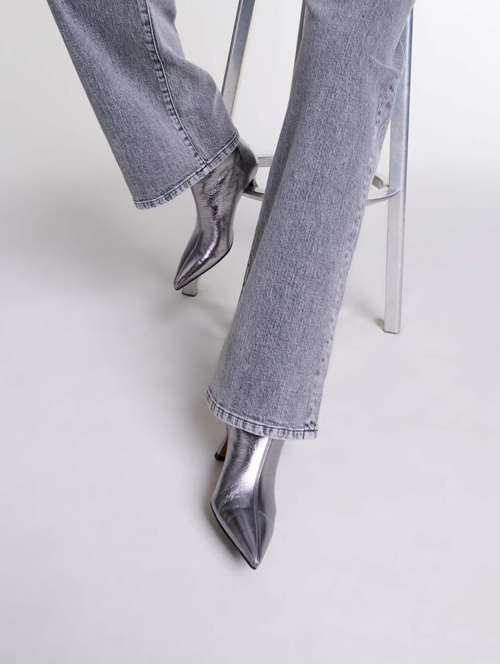 Metallic pointed-toe boots