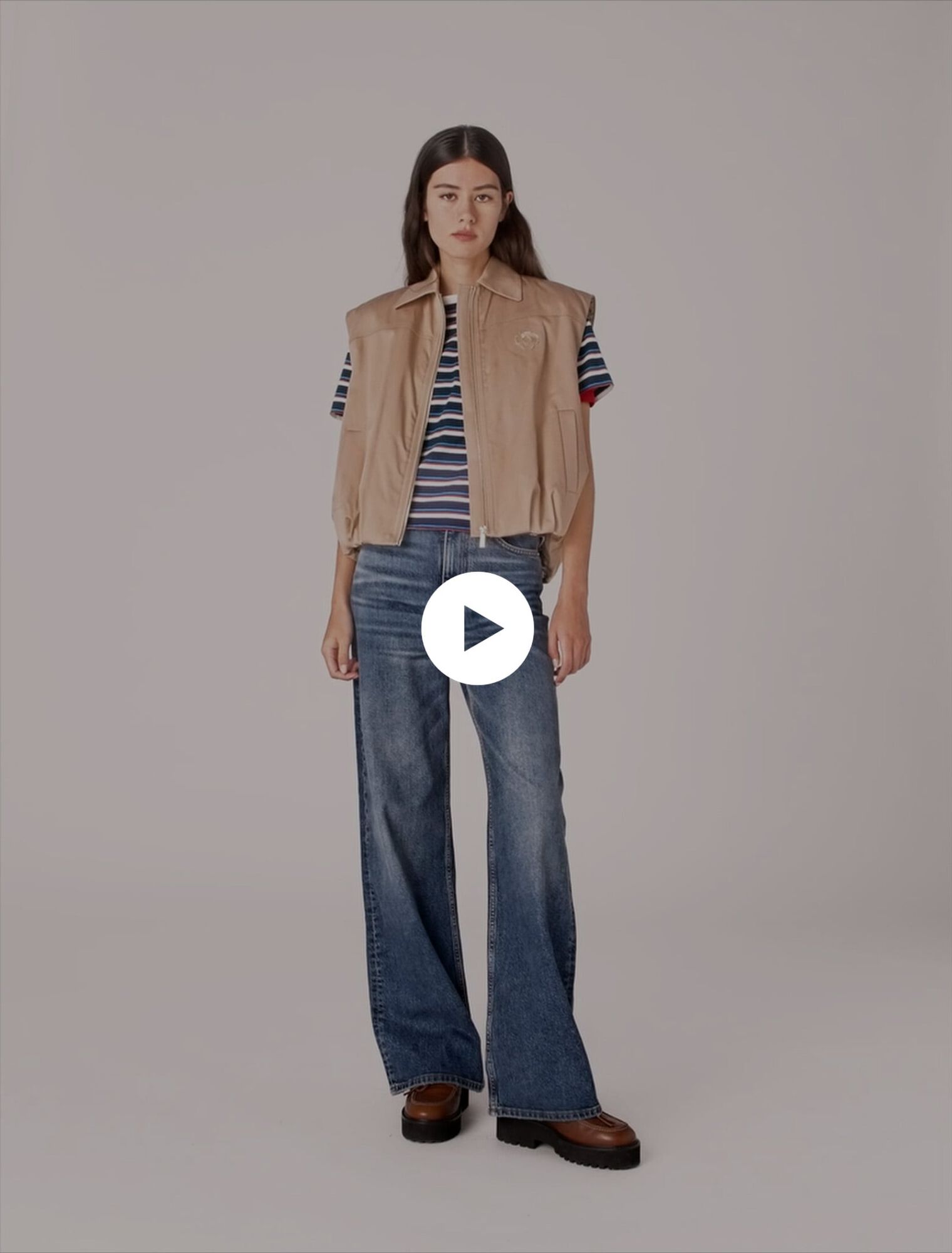 Sleeveless jacket