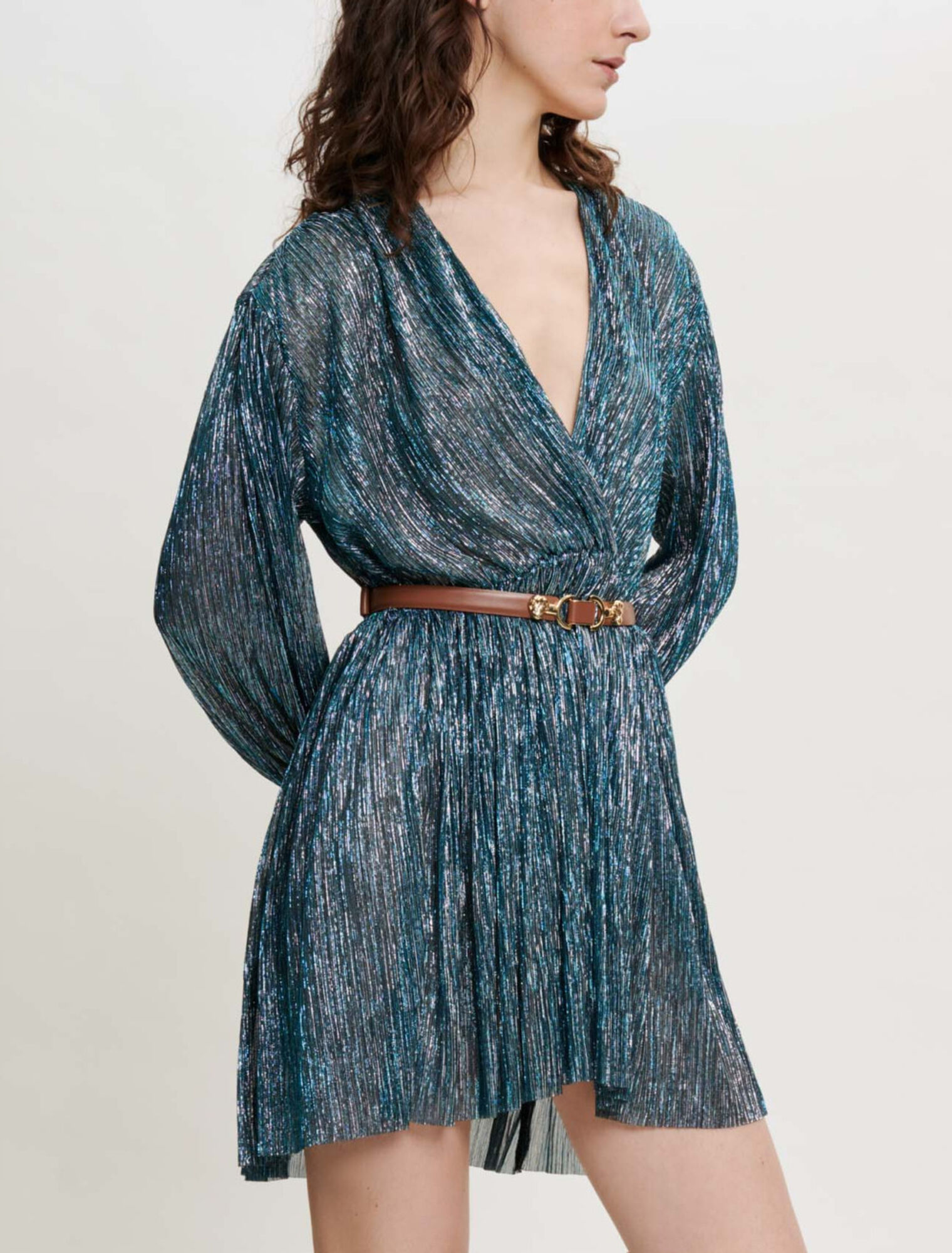 Fully pleated dress with shimmer