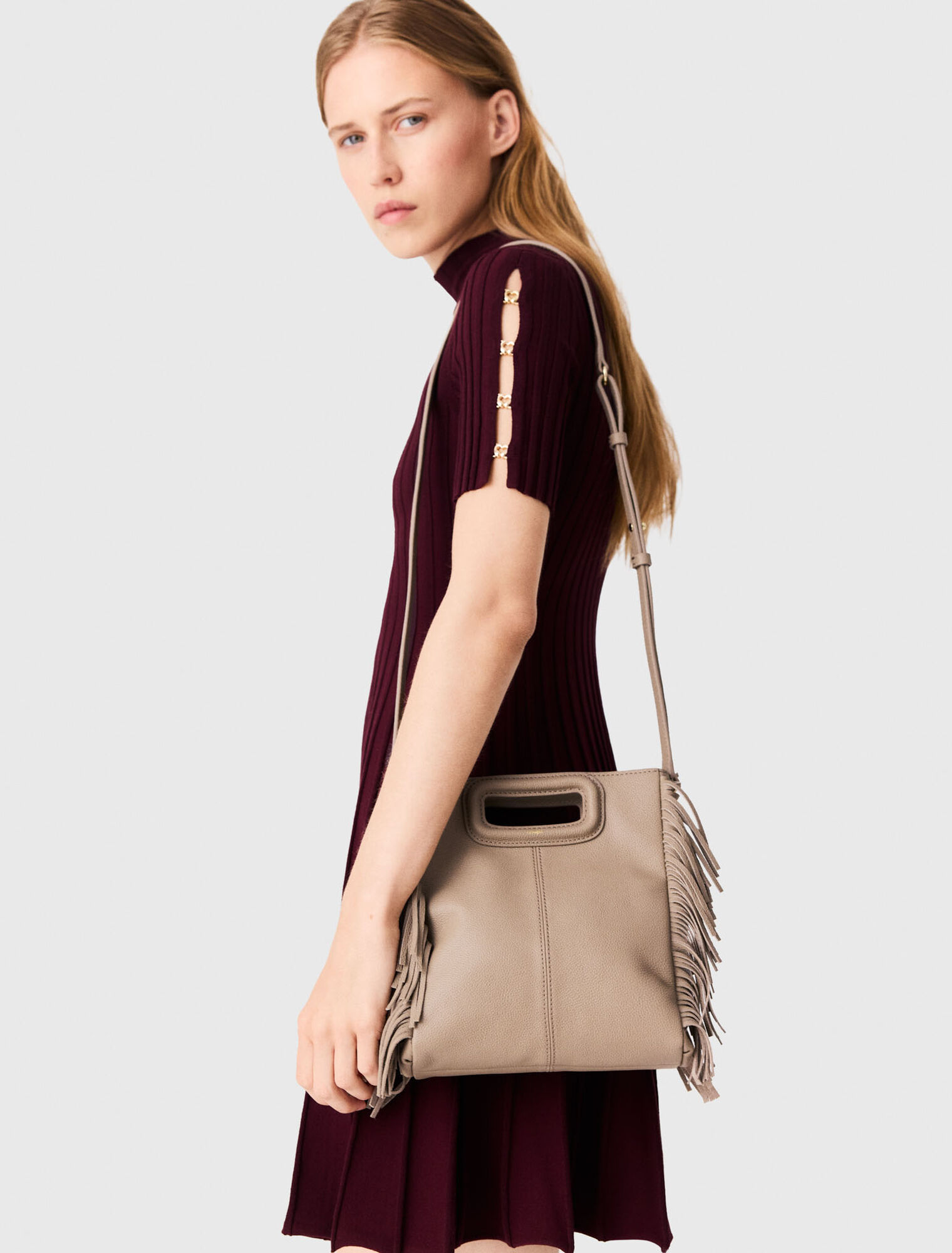 Grained leather M bag