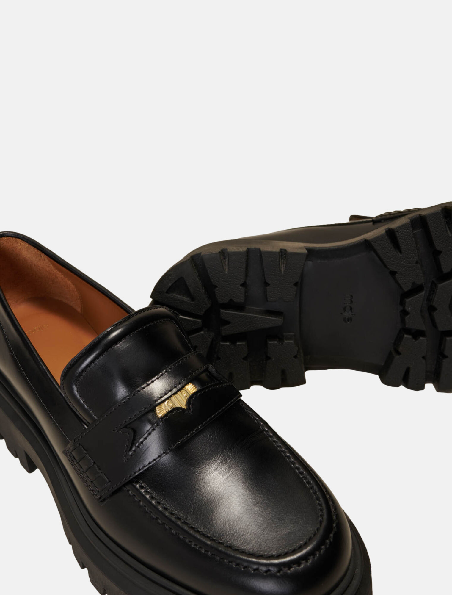 Leather loafer