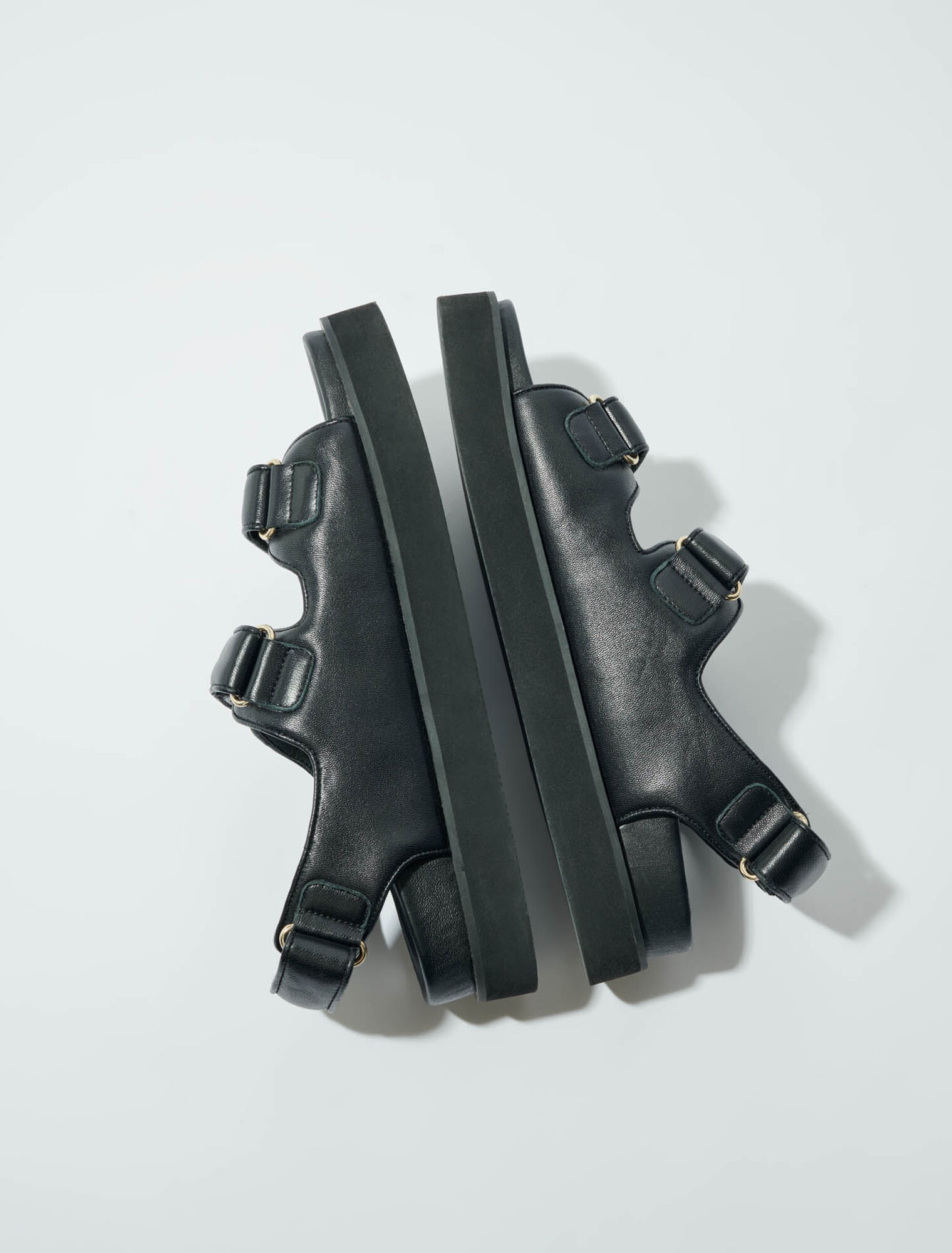 Flat leather sandals