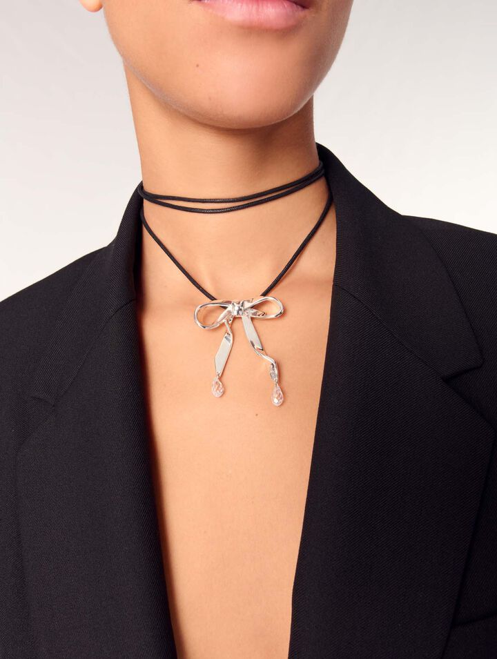 Silver bow necklace