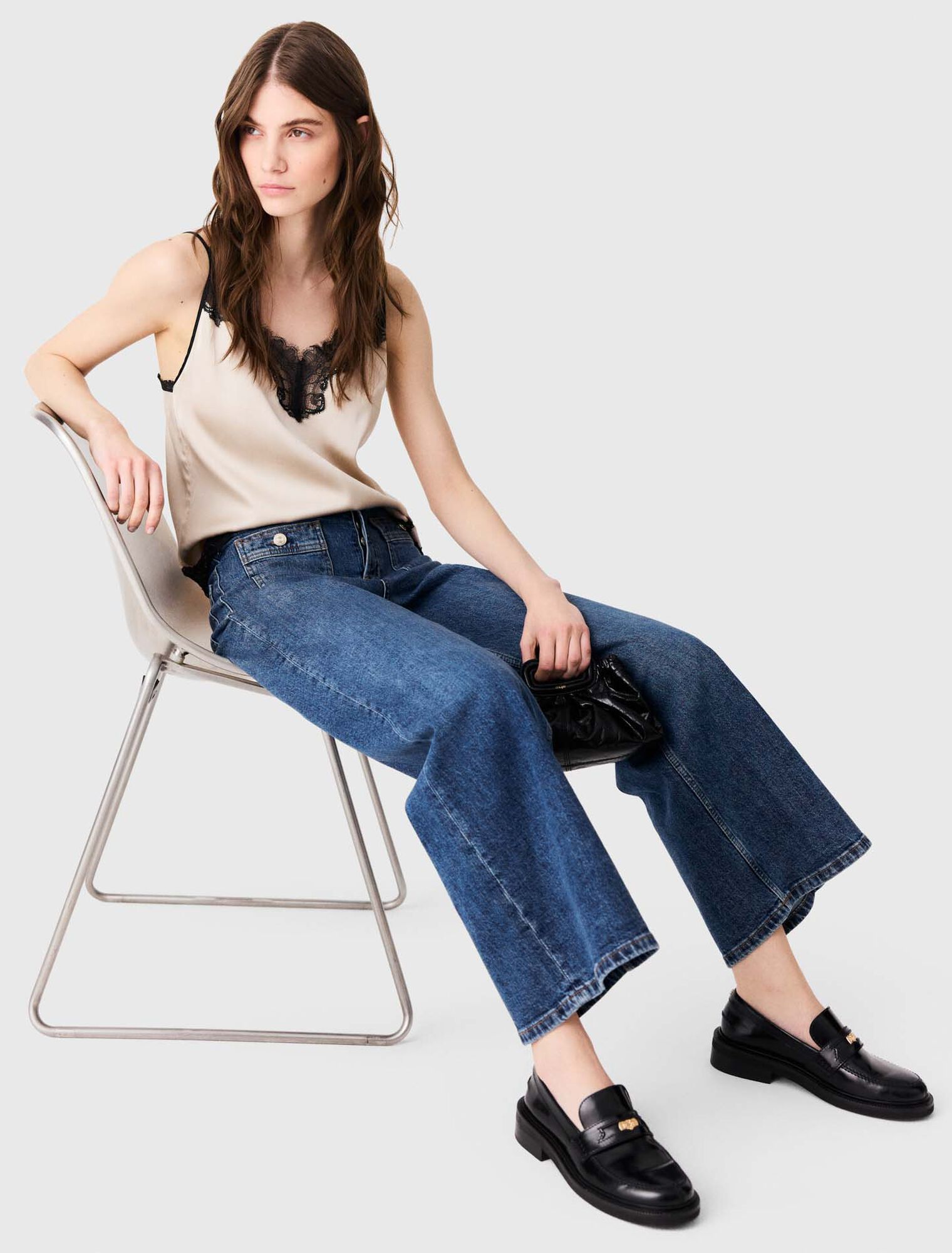 Wide-leg jeans with patch pockets