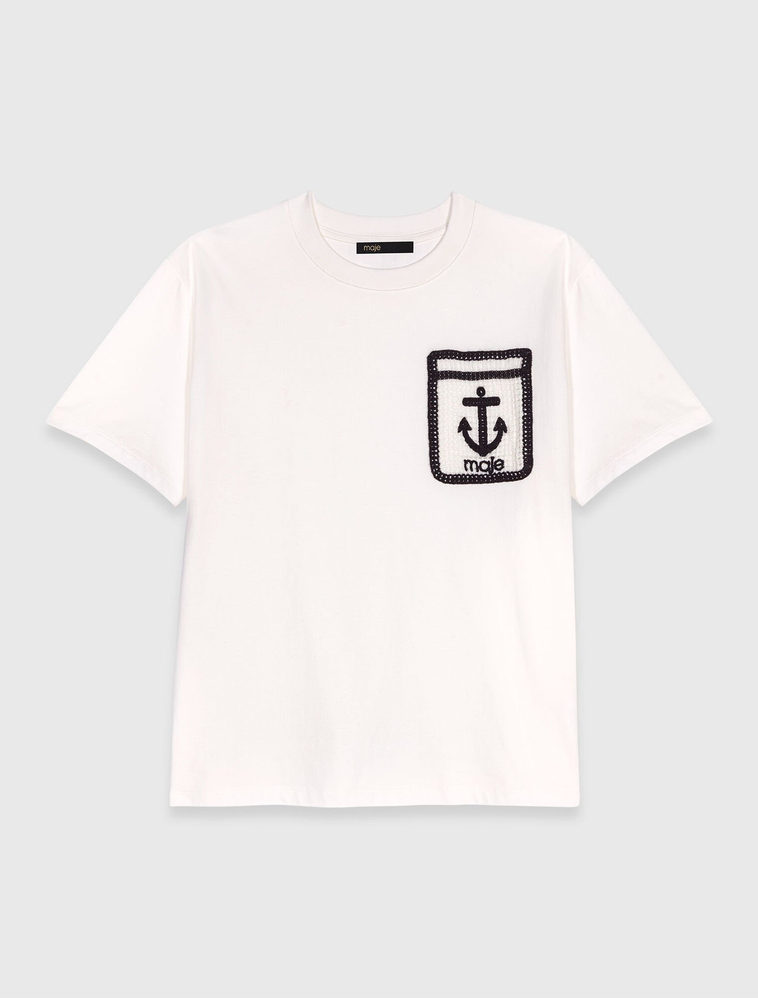T-shirt with embroidered pocket