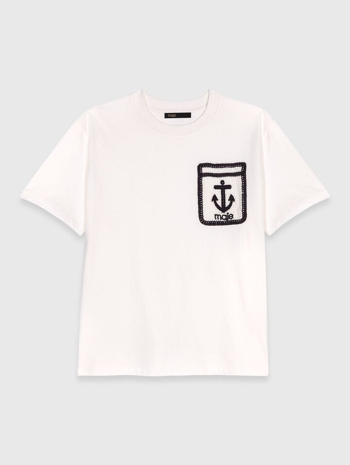 T-shirt with embroidered pocket