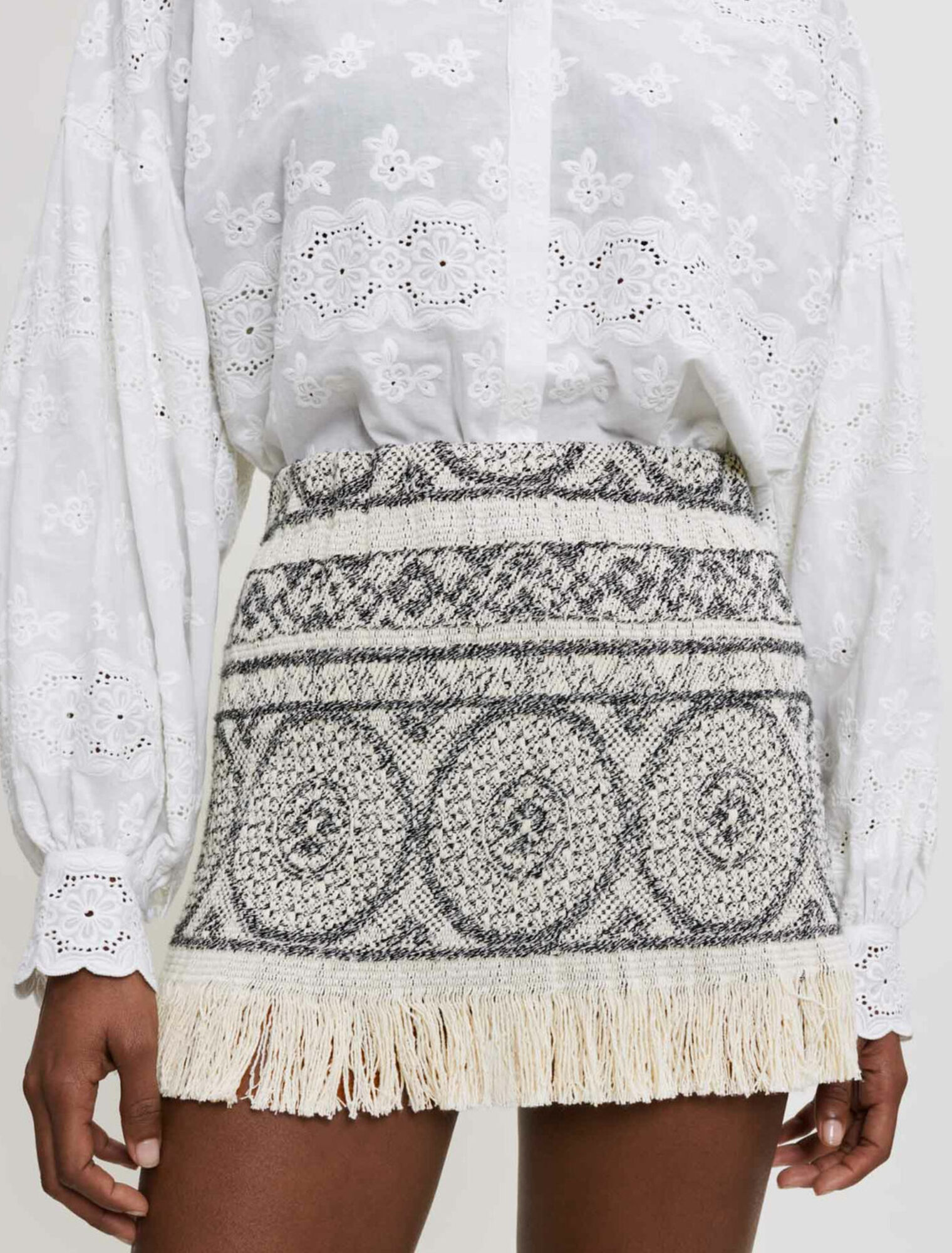 Short-style skirt in fringed jacquard