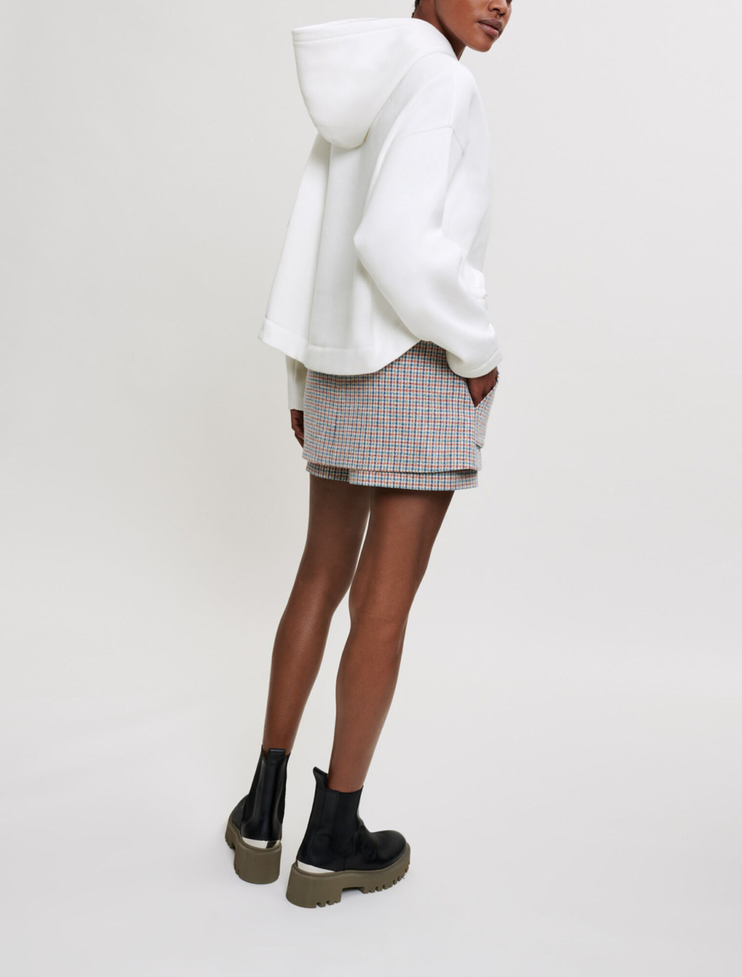 70’s-style embroidered sweatshirt