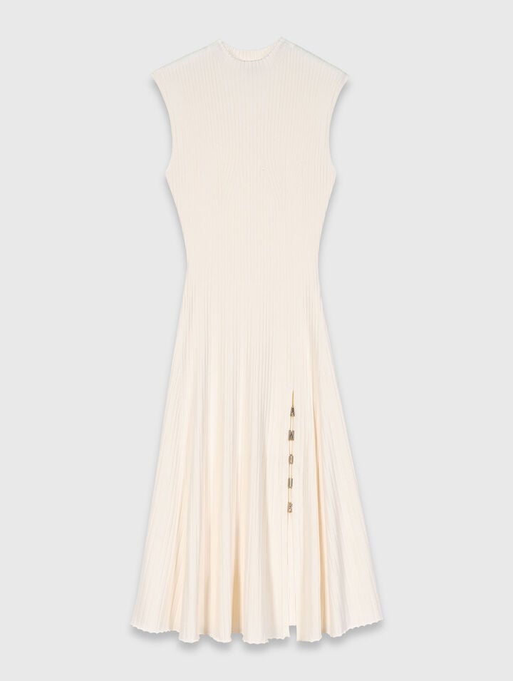 Ribbed dress with side slit