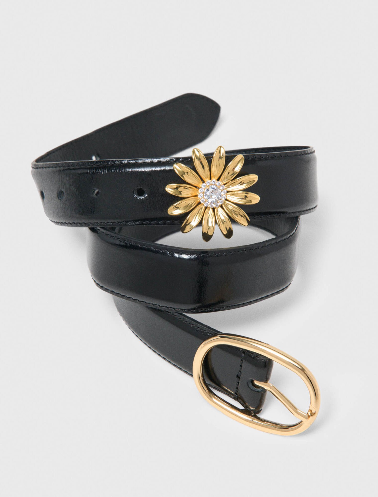 Leather belt with removable jewel