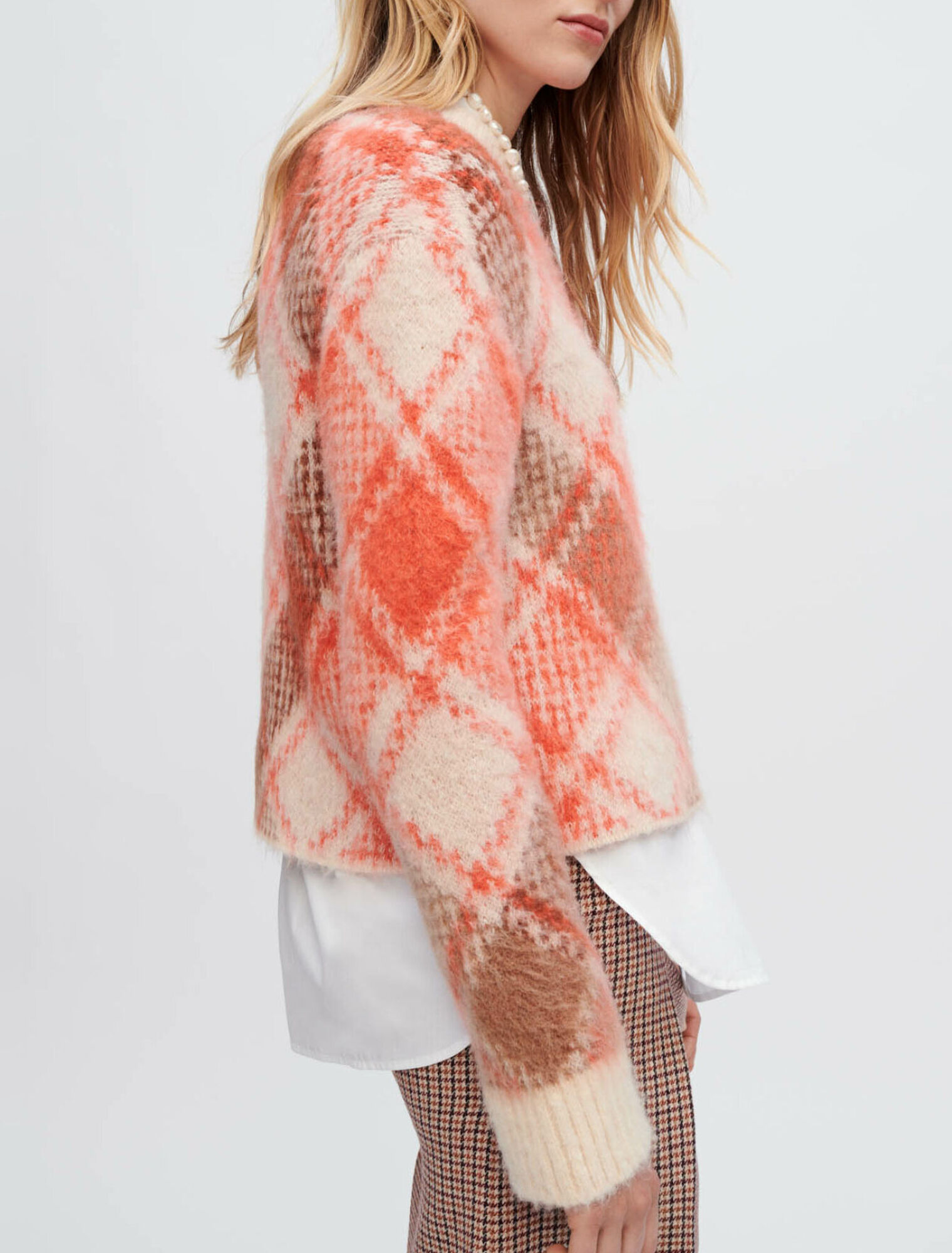 Fluffy diamond jacquard pullover