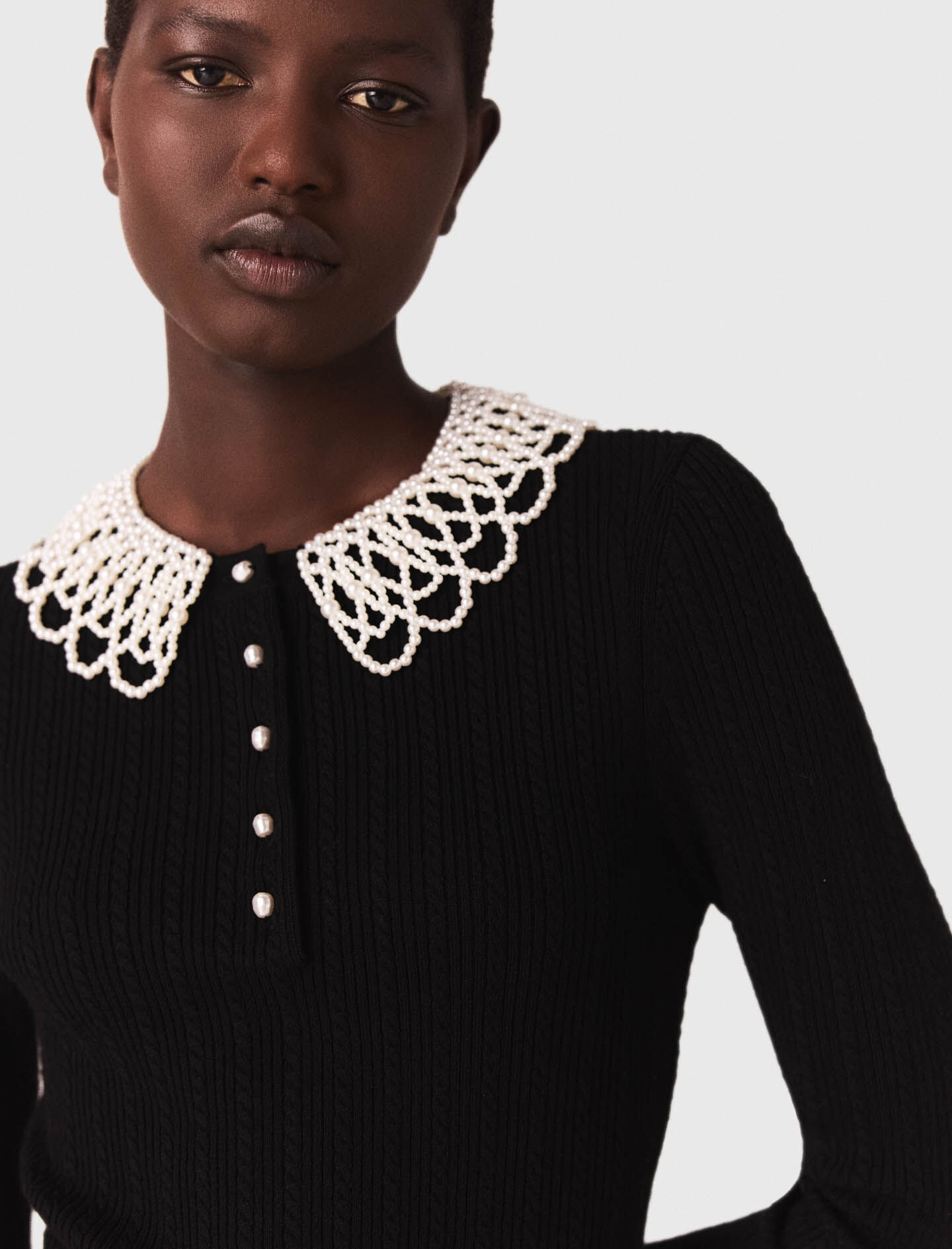 【新品未使用】Bibiy. EMILIA COLLAR KNIT BLACK Short beaded-collar knit dress Black / Gray for Women | Maje