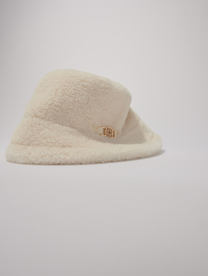Faux fur bucket hat
