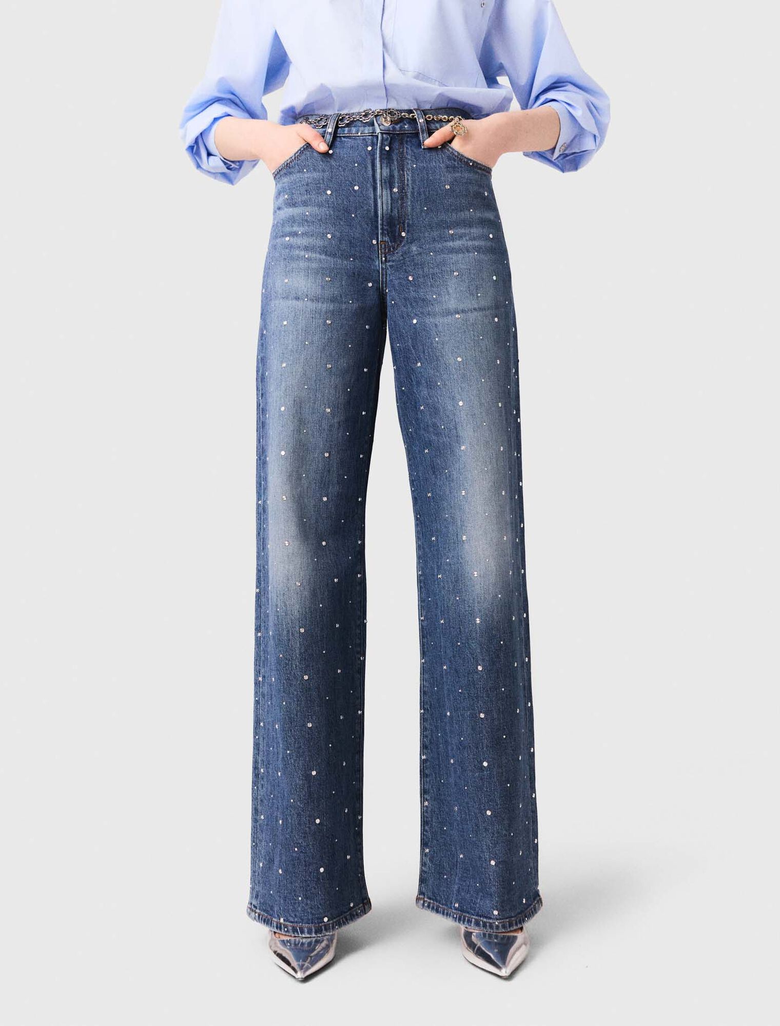 Wide-leg denim jeans with studs