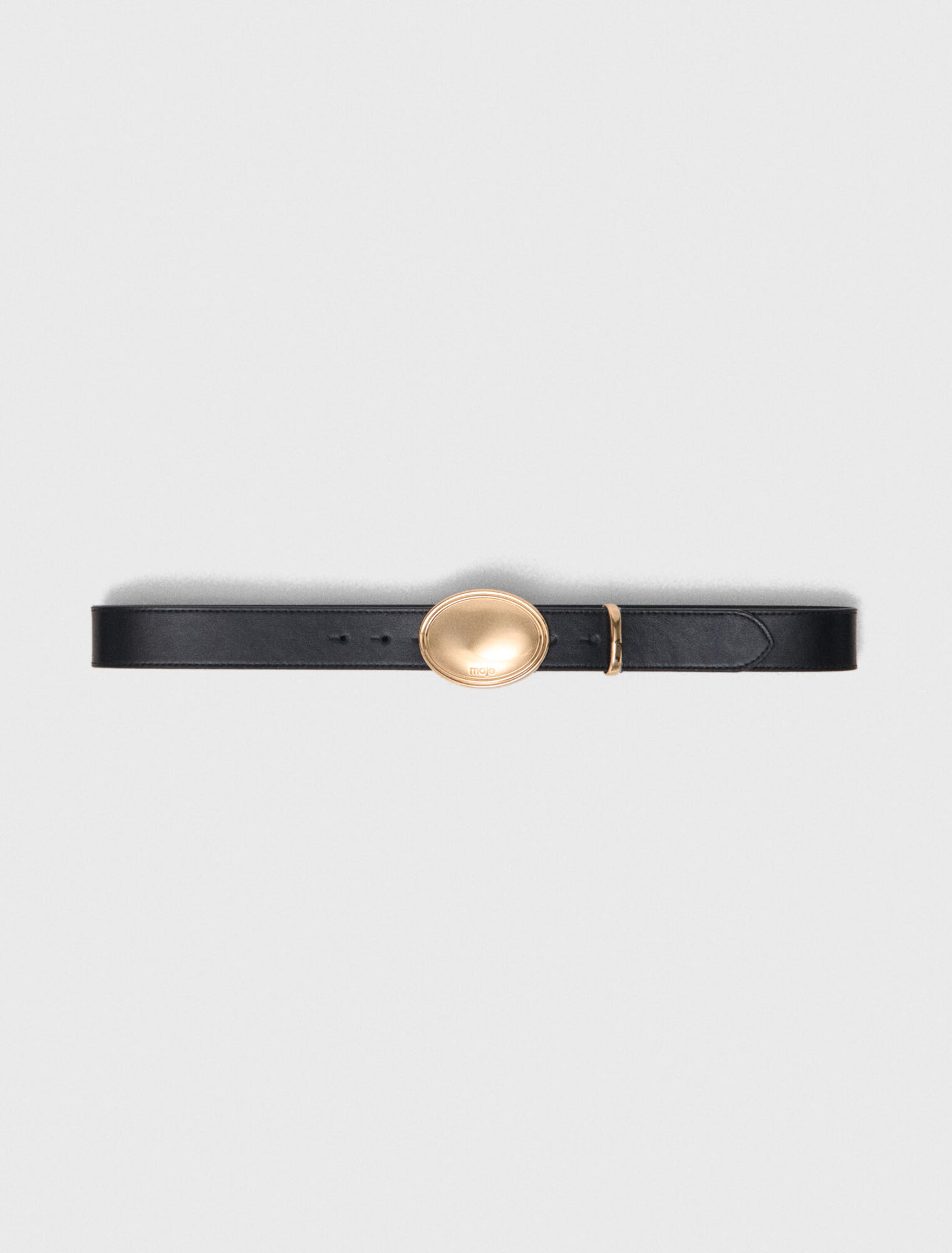Leather belt with oval buckle