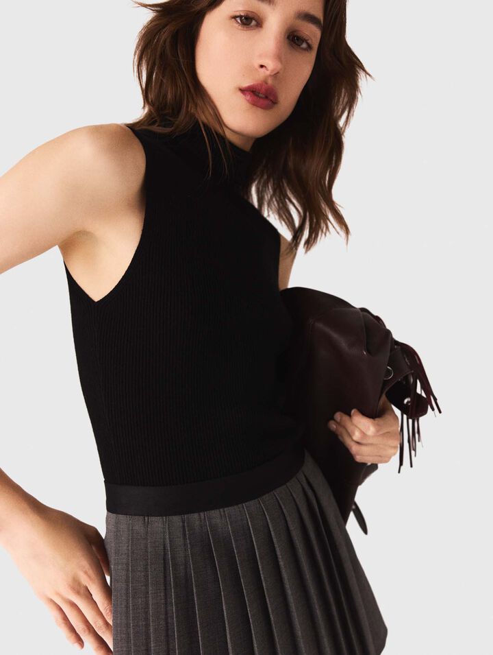Sleeveless knit top