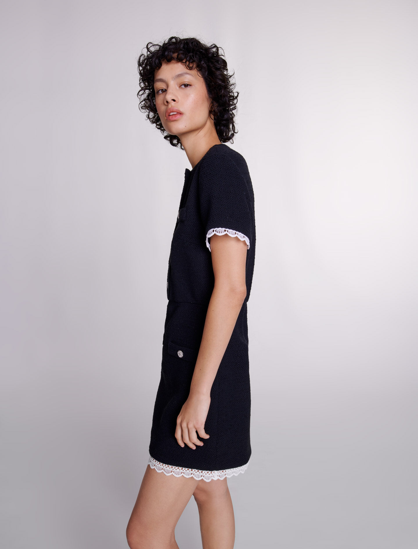 【MAJE】フリンジトリム テリーニットドレス ショートスリーブ Sequin knit short dress White for Women | Maje