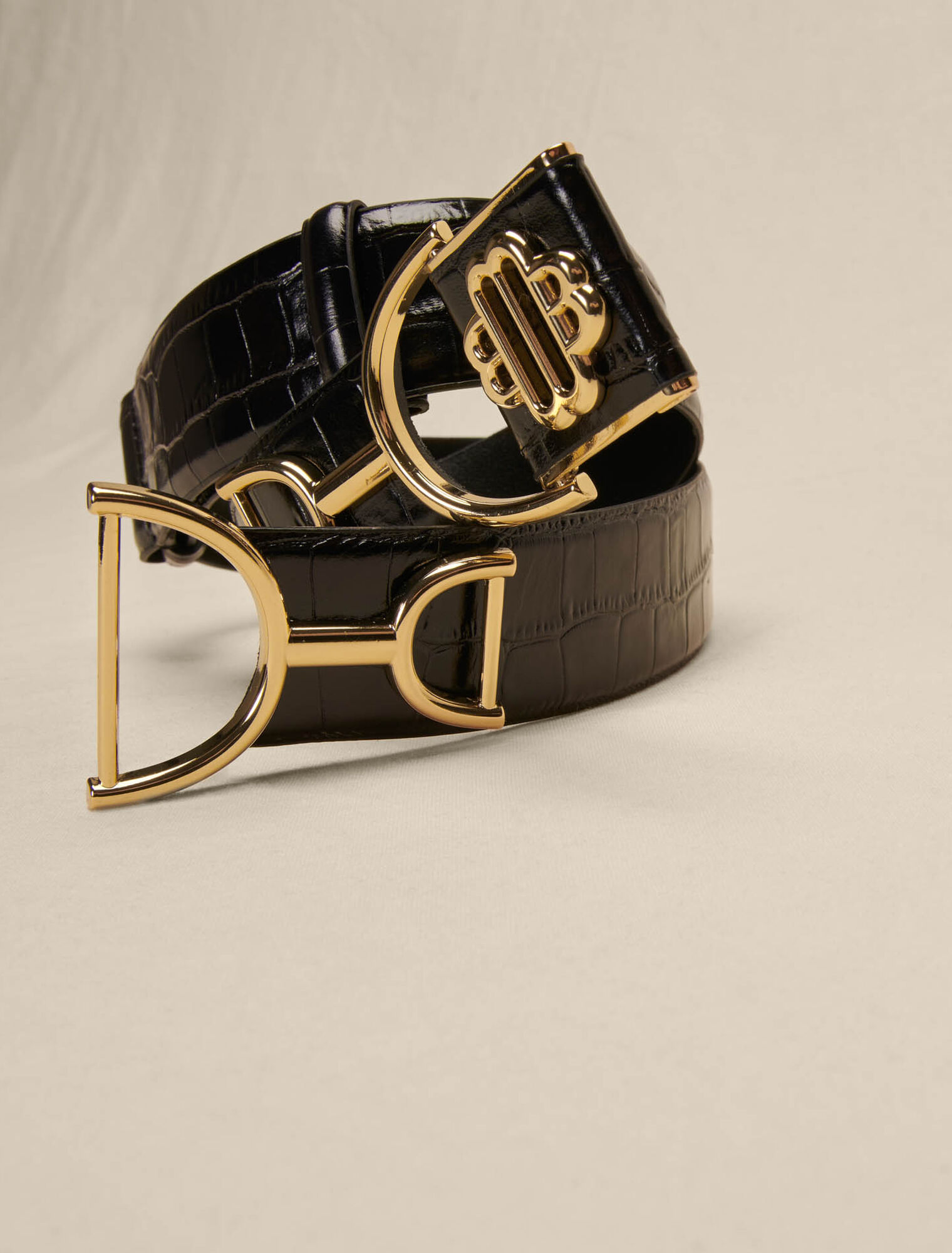 Wide smooth leather belt