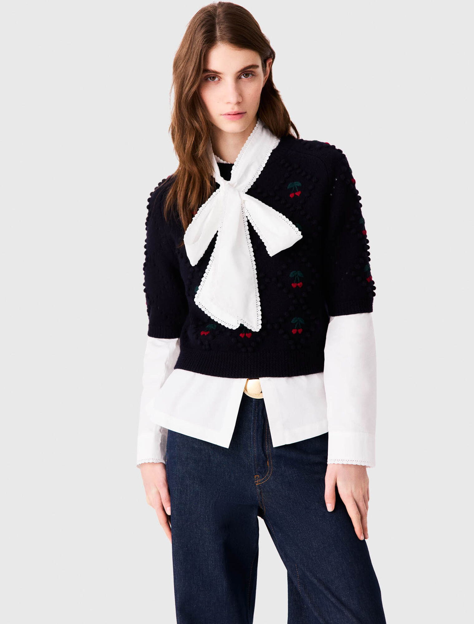 Jumper with embroidered cherries