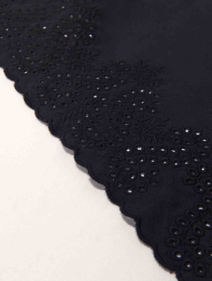 Triangle scarf
