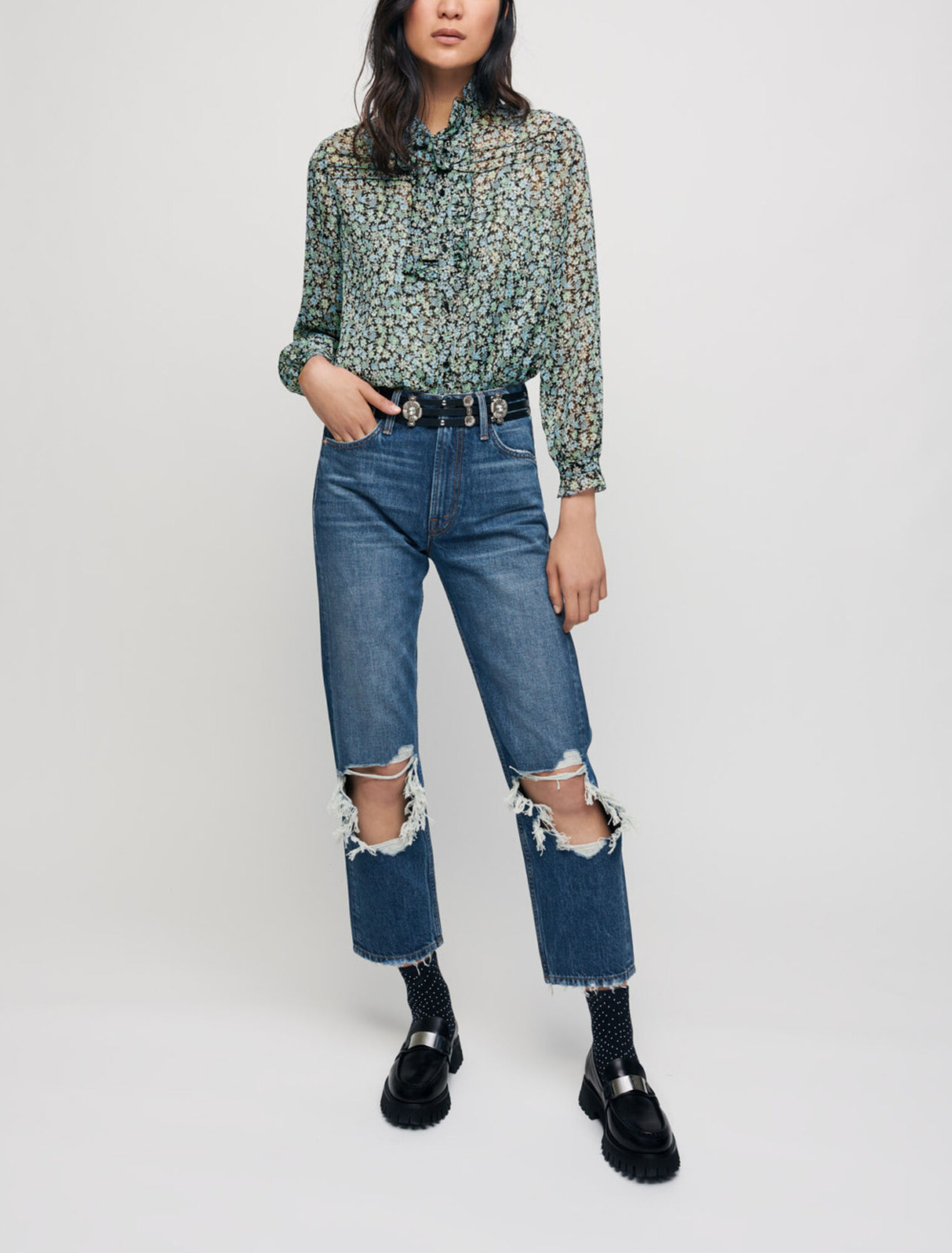 Ripped high-waisted jeans