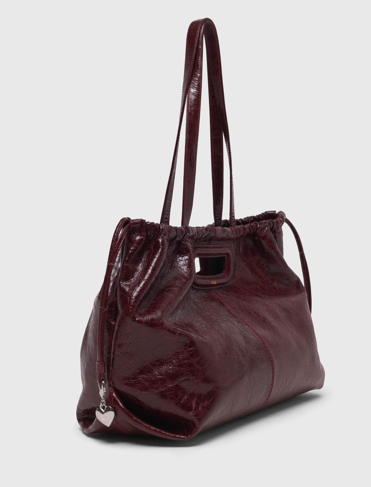 Interior and pocket of the M tote bag